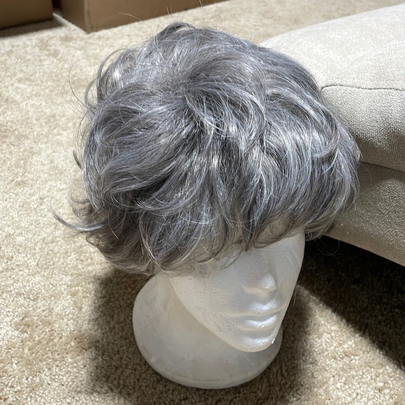 NWT men’s wig grey 8” short layers dim grey silver classy pixie wig unisex wig - Picture 11 of 16